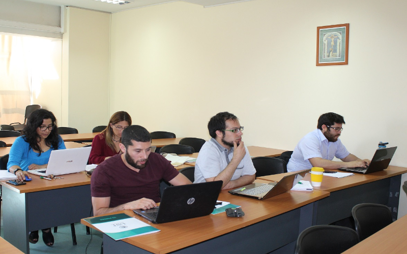 Académicos de Santo Tomás Los Ángeles se formaron en escritura científica de alto impacto