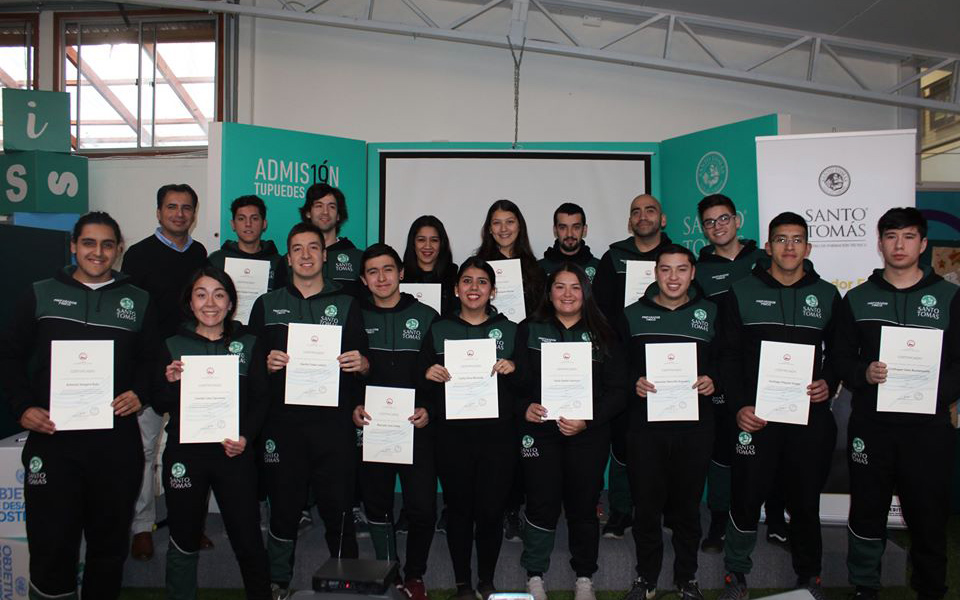 Preparadores físicos de Santo Tomás Punta Arenas se certifican en actividad física y salud